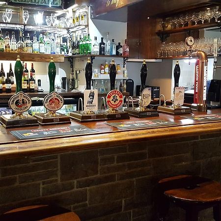 The Rose And Crown Hotel Хъдърсфийлд Екстериор снимка