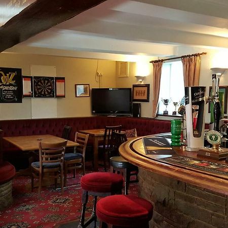 The Rose And Crown Hotel Хъдърсфийлд Екстериор снимка